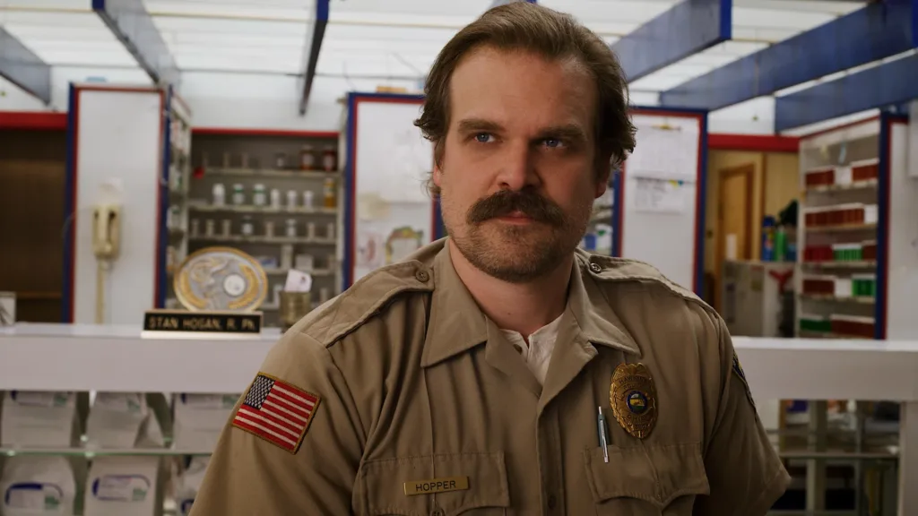 David harbour 2 Stranger Things