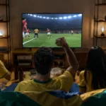 Copa do mundo: Pessoas assistindo a copa