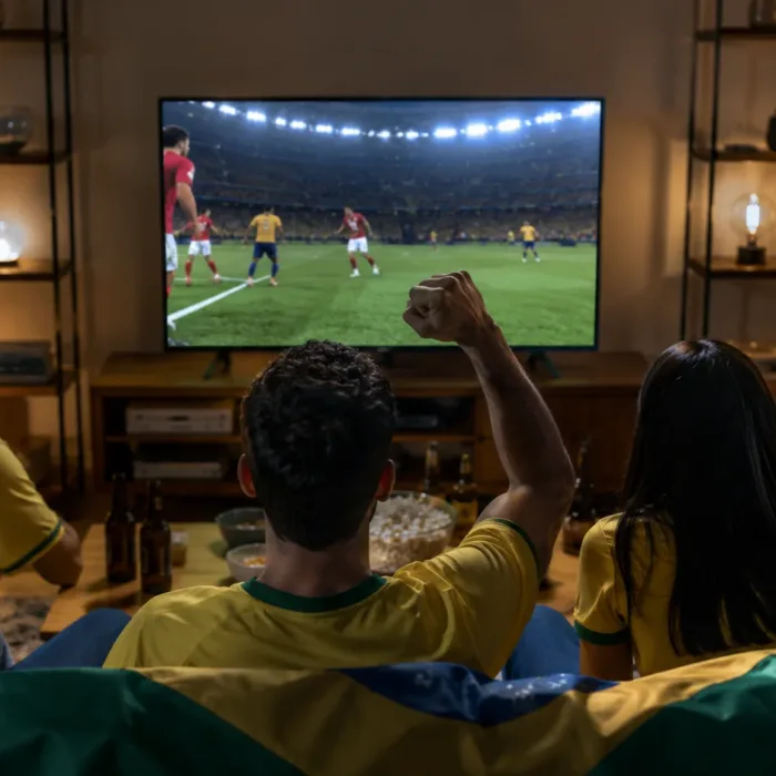 Copa do mundo: Pessoas assistindo a copa