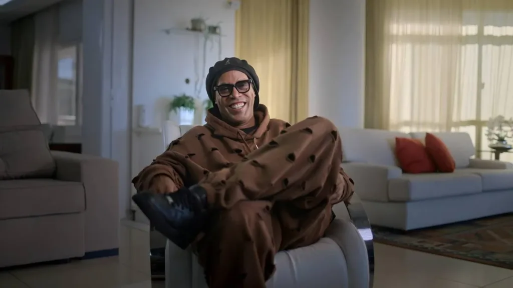 Ronaldinho Gaúcho | A Arte de Não Deixar o Futebol Ficar Sério Demais 3 Ronaldinho Gaúcho The One And Only Netflix Documentário 2