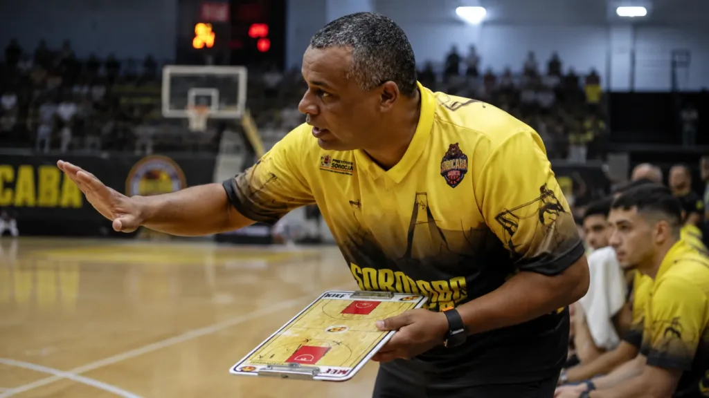Projeto Sorocaba Basquete Transforma Vidas e Revela Talentos no Basquete 1 Sorocaba Basquete - Treinador