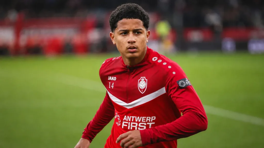 Atlético-MG Intensifica Busca por Reforços e Faz da Defesa Prioridade na Janela de Transferências 6 Anthony Valencia Royal