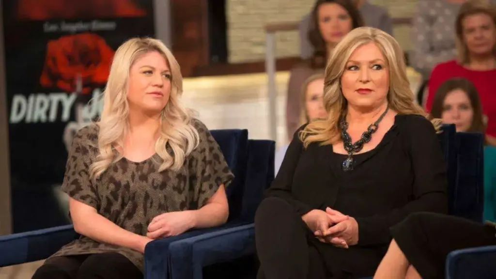 True Crime | Até Que Ponto É Possível Separar a Dramatização dos Fatos Reais? 2 Debra Newell e Terra Newell durante entrevista sobre o caso True Crime Dirty John