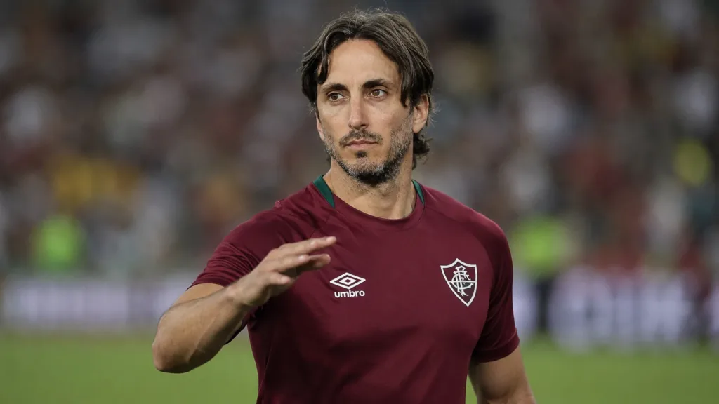 Germán Cano Celebra Recuperação, Elogia Hulk e Projeta Segundo Semestre do Fluminense 4 Luis Zubeldia Fluminense