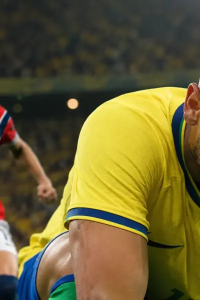 Neymar chorando e Halaand feliz