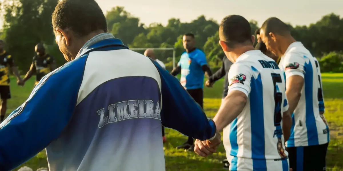 Várzea | Sessão em Duque de Caxias Reúne Filmes Sobre Futebol, Memória e Pertencimento Várzea