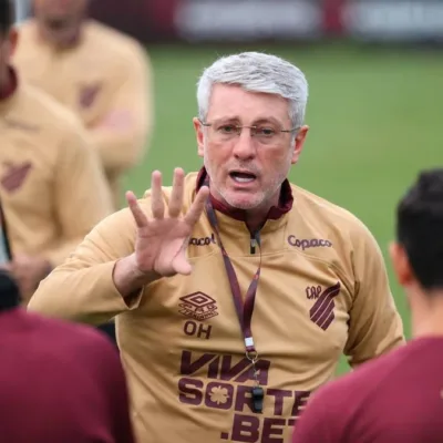 Técnico Odair Hellman Athletico Paranaense 2026 IA