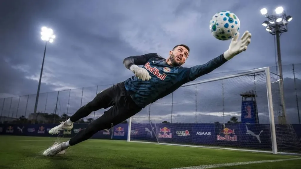 Red Bull Bragantino Movimenta o Mercado, Reforça o Elenco e Define Calendário de Julho 3 Tiago Volpi Red Bull Bragantino IA.