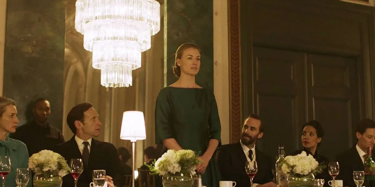 The Handmaid’s Tale | Serena Joy e o Paradoxo de Alimentar a Própria Opressão The Handmaid's Tale O Conto de Aia Disney Plus S1E9 1