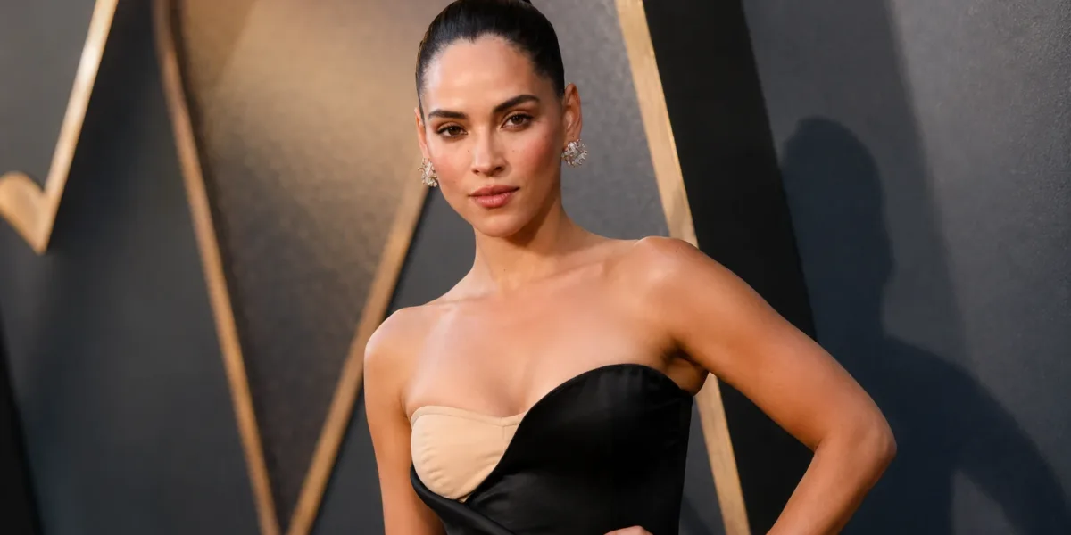 Adria Arjona Treina Até Três Horas Por Dia Para Papel Misterioso em “Superman: Homem do Amanhã” Adria Arjona Superman Homem do Amanhã 2