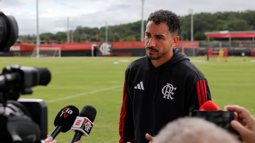 Flamengo Ganha Trunfo Antes do Clássico Com o Botafogo, e Danilo Explica Impacto 1 Danilo entrevista Flamengo 02