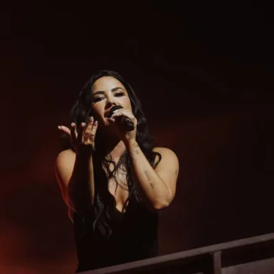 Demi Lovato Austin It's Not That Deep 1