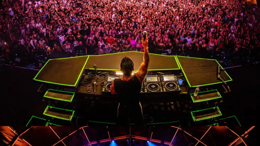 Dennis DJ | Do Baile de Caxias ao Rock In Rio: Como o Produtor Virou o Próprio Headliner 1 Dennis DJ
