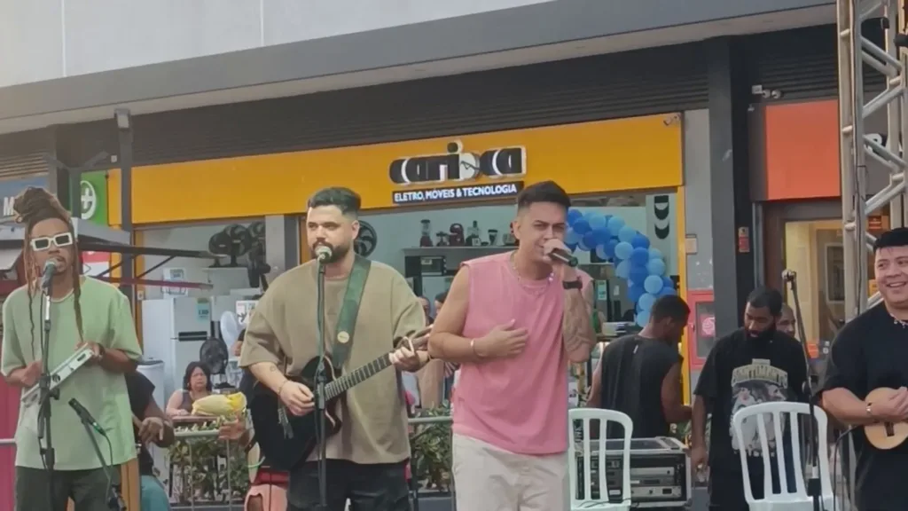 Disfarce E Nosso Sentimento Agitam O Boulevard De Maricá Em Tarde De Muito Pagode 1 Maricá Disfarce