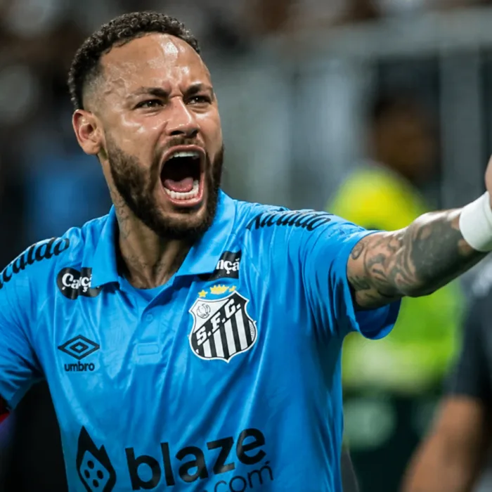 Neymar Reclamando do Remo