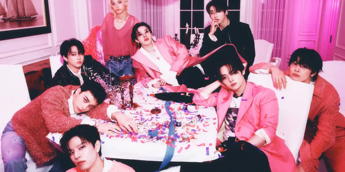 Stray Kids | Como Oito Garotos Transformaram o Excesso em Fenômeno Mundial? Stray Kids