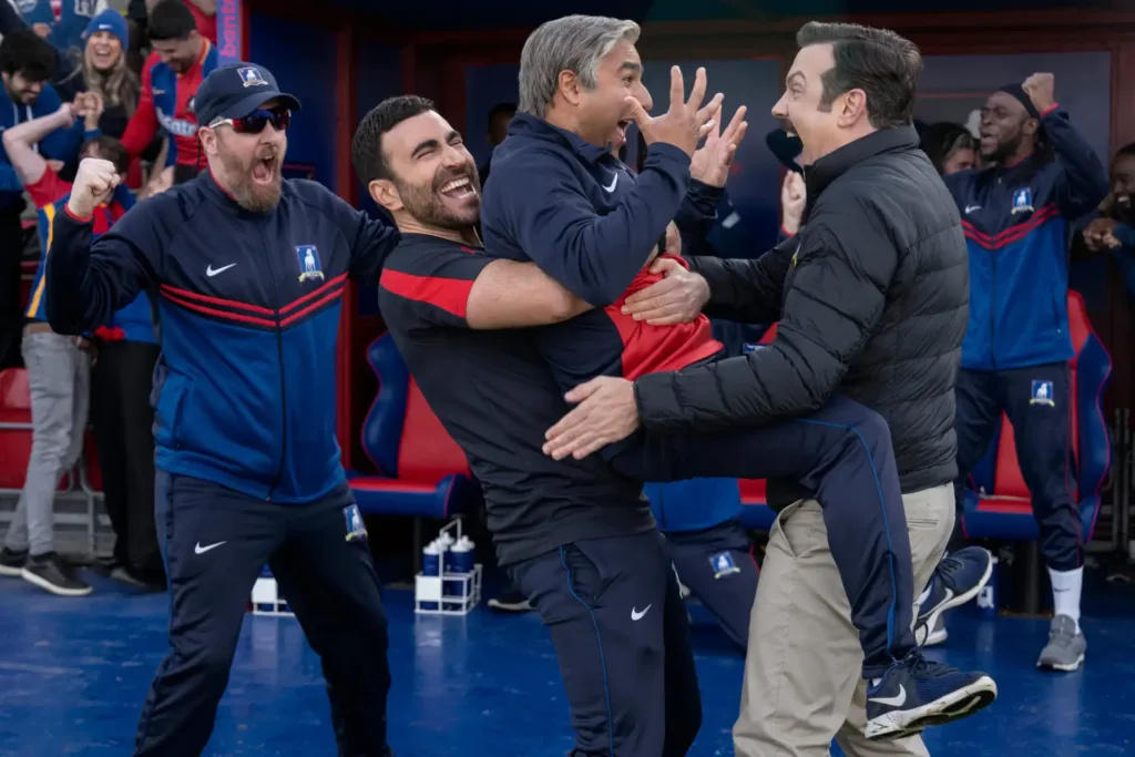 Ted Lasso Mostra Que Empatia Também Ganha Jogo 3 Ted Lasso comemorando