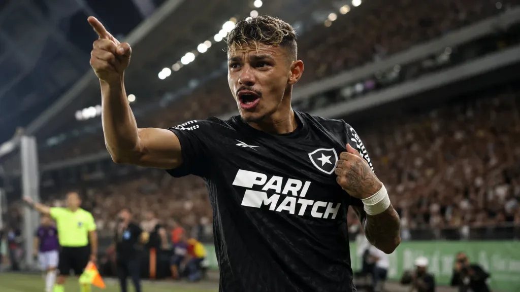 Tiquinho Soares Abre Mão de Fortuna Para Voltar ao Botafogo 1 Tiquinho Soares Botafogo
