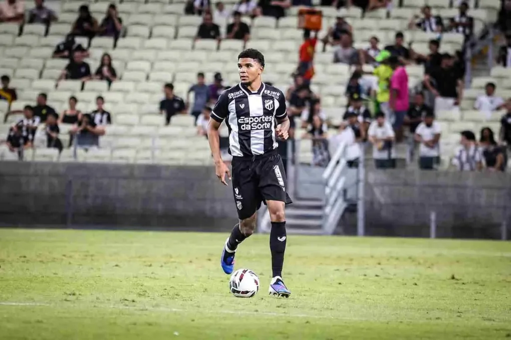 Zagueiro Gabriel Silva do Ceará