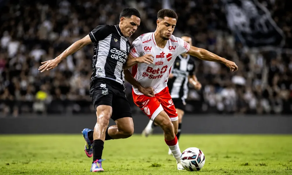 Jogadores de Ceará e Vila Nova