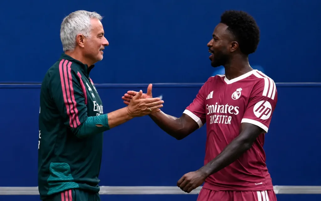 José Mourinho Retorna ao Real Madrid para Comandar Nova era dos Merengues 3 Mourinho e Vini Real Madrid
