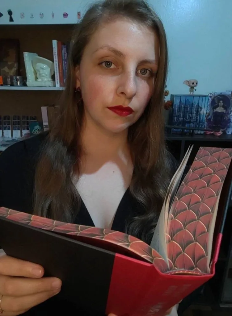 Um Papo Divertito Sobre Monster Romance com Rafaela Dalastra 1 Rafa Dalastra Entrevista Boogeyman 1