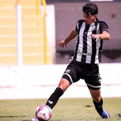 Ronald jogador do Ceará Vozão