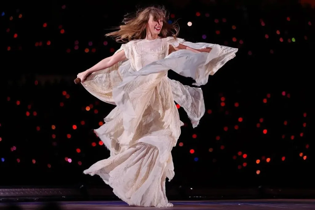 Folklore: A Inovação de um Triângulo Amoroso Criado por Taylor Swift 2 Folklore Taylor Swift August Instagram 2