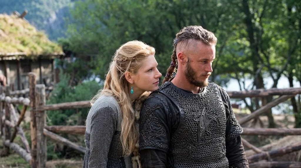 Ragnar Lothbrok em Vikings | Quem é o Personagem Que se Tornou o Símbolo da Série? 2 Ragnar e Lagertha juntos