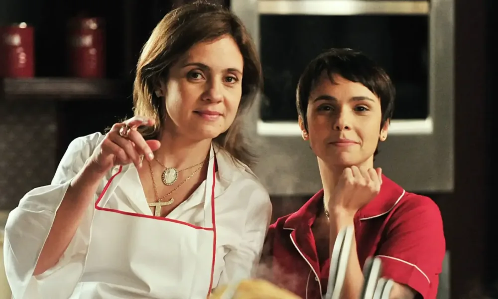 Avenida Brasil 2 - Carminha e Nina em foto promocional