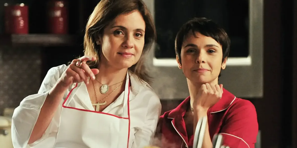 Avenida Brasil 2 - Carminha e Nina em foto promocional