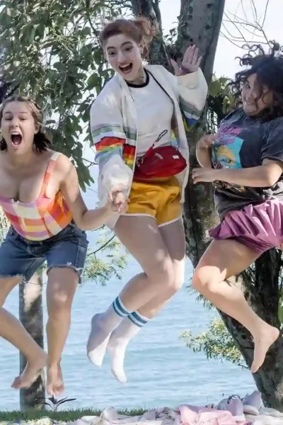“Era Uma Vez Minha 1ª Vez” Encontra Humor E Leveza Nas Inseguranças Da Adolescência Era Uma Vez Minha 1ª Vez 01