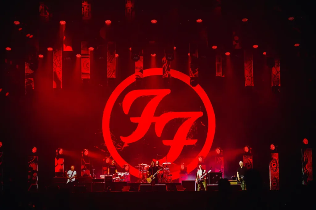 Primeiras Impressões | Rock In Rio 2026 Está Mais Enxuto, Digital e Com Um Sunset Que Respira 4 Foo Fighters - Rock in Rio 2026