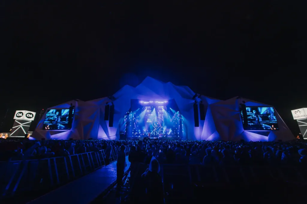 Jota Quest Transforma o Sunset em Baile para Tim Maia e Emociona com Tony Tornado 2 Jota Quest - Rock in Rio 2026
