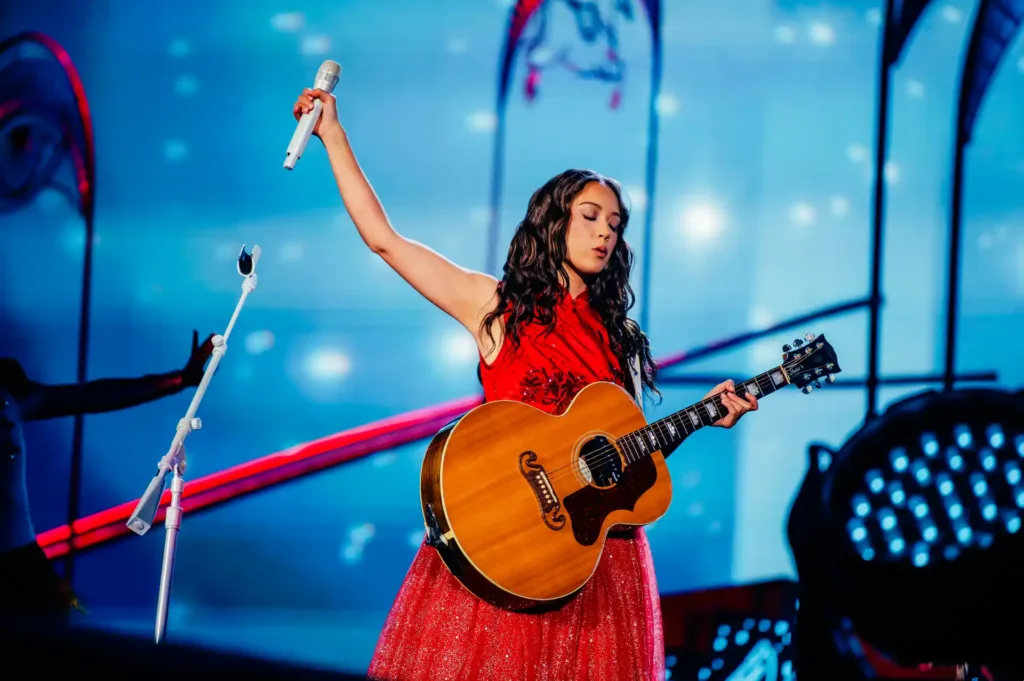 Laufey no Rock in Rio 2026 | O Oásis de Jazz e Bossa Nova que Venceu a Indiferença da Multidão 1 Laufey - Rock in Rio 2026
