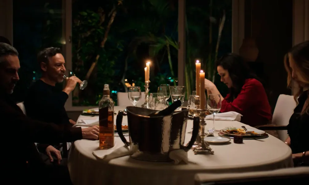 Precisamos falar cena jantar