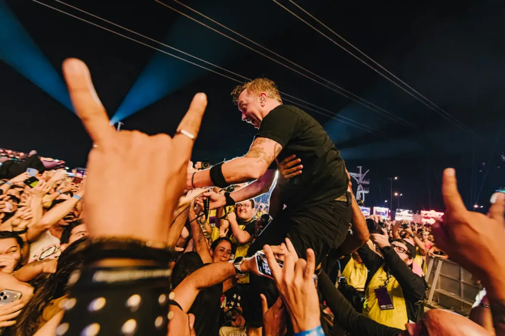 Rise Against Transforma Perrengue em Show Explosivo no Rock In Rio 2026 3 Rise Against - Rock in Rio 2026