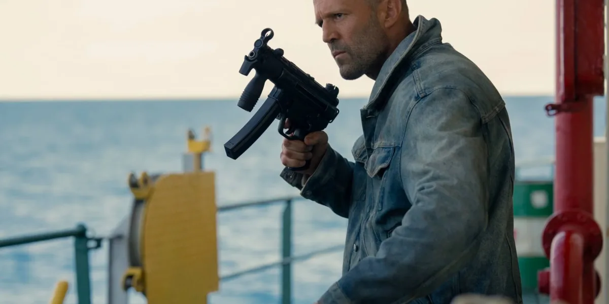 Código: Vingança | Jason Statham Apresenta seu Próprio “Duro de Matar” em um Navio Código Vingança 2026 Jason Statham Mutinity Paris Filmes 2