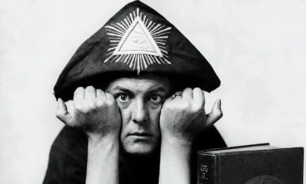 Aleister Crowley capa matéria 1