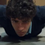 Saída de Segurança Transforma a Monotonia em Uma Prisão Existencial 7 Saída de Segurança - Filme