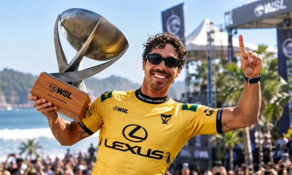 Yago Dora comemorando título WSL