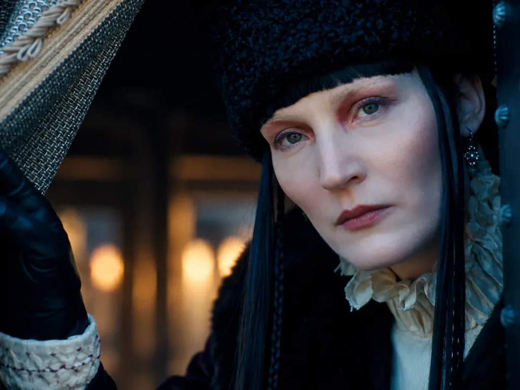 Elizabeth Báthory | Quem Foi “A Condessa de Sangue” Citada Na Série Sobre “Lizzie Borden” 3 Vicky Krieps como Elizabeth Báthory na série "Lizzie"