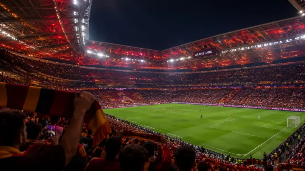 Os Estádios Mais Assustadores do Futebol | Conheça as Fortalezas Que Viram um Inferno Para os Adversários 1 Estádio do Galatasaray