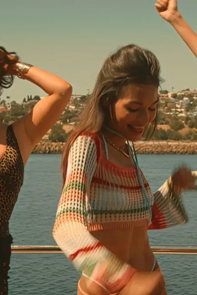 Garotas Só Querem Vingança Synapse Distribution Find Your Friends 1